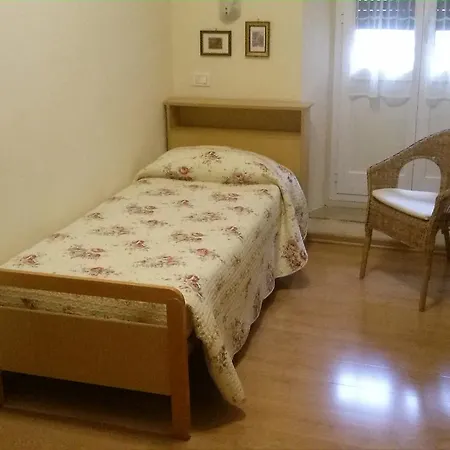 Hotel Capriolo 3*